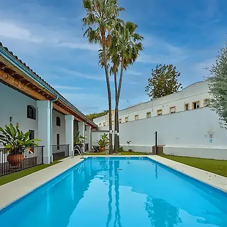 Apartment Artqhost Jerez Huge Loft & Free Parking Jerez de la Frontera