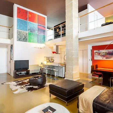 Апартаменты Artqhost Jerez Huge Loft & Free Parking *